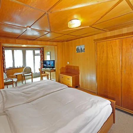 Alphubel Szálloda 2*